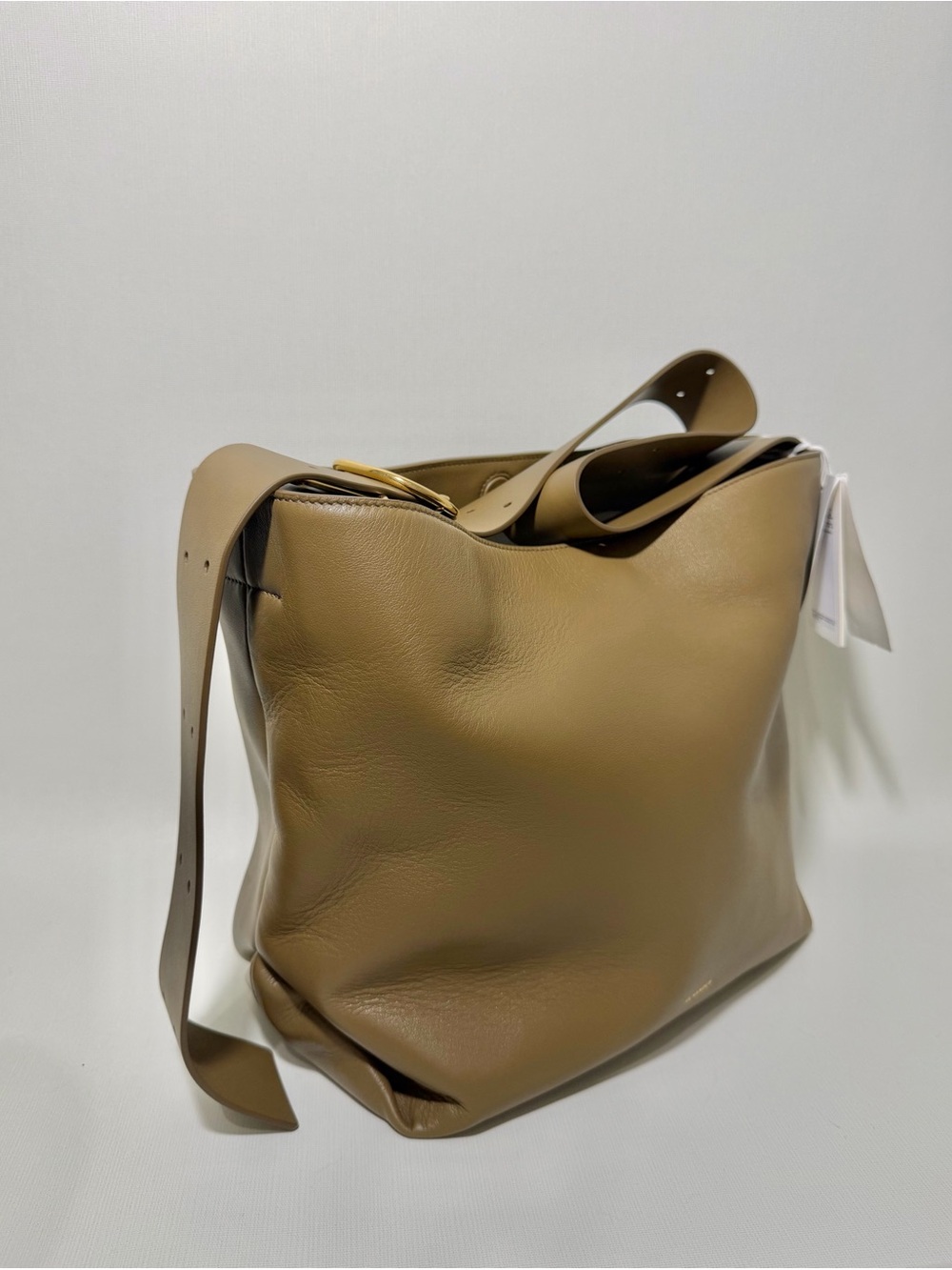 JIL SANDER
Medium Cannolo Leather Tote Bag